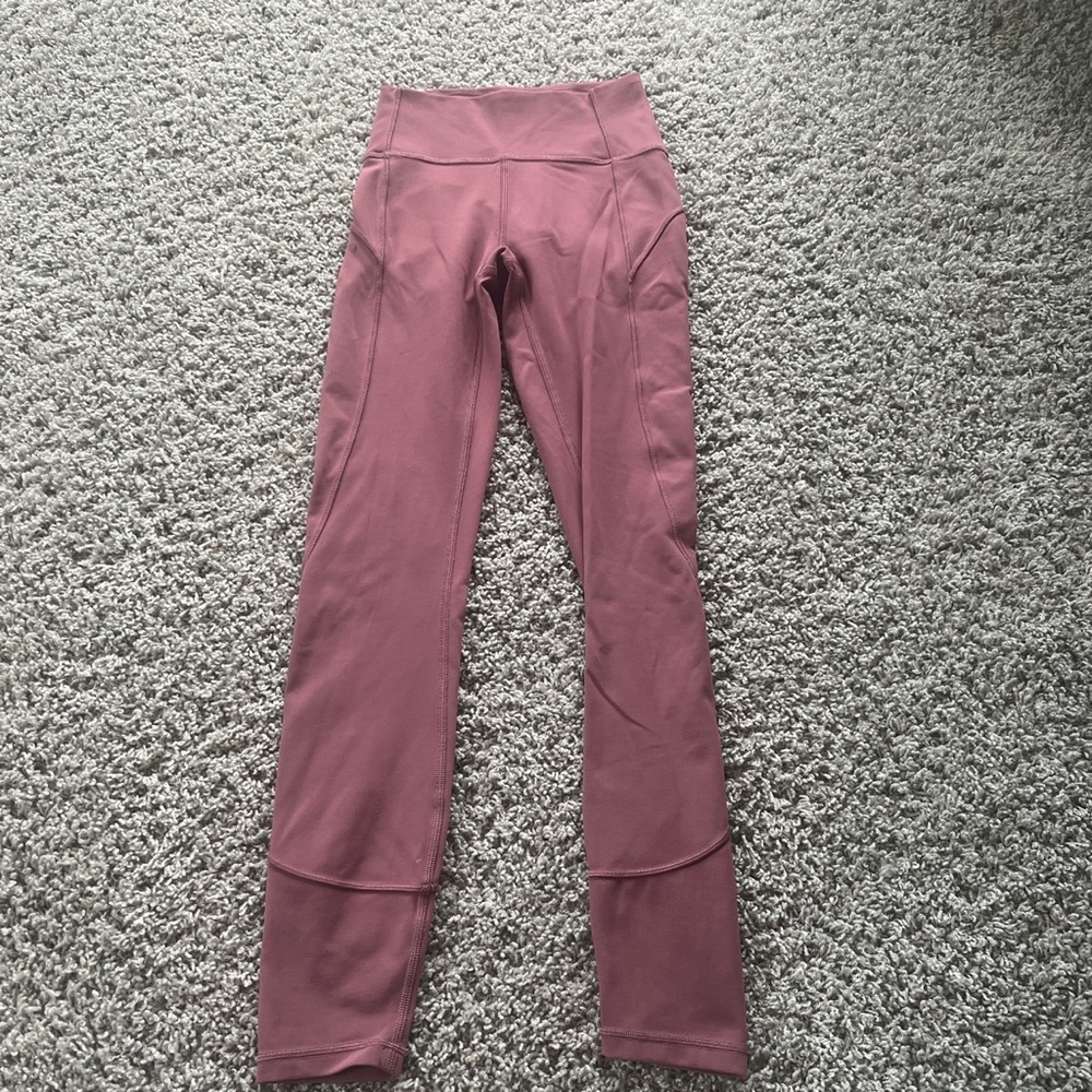 Super comfy lululemon align leggings!